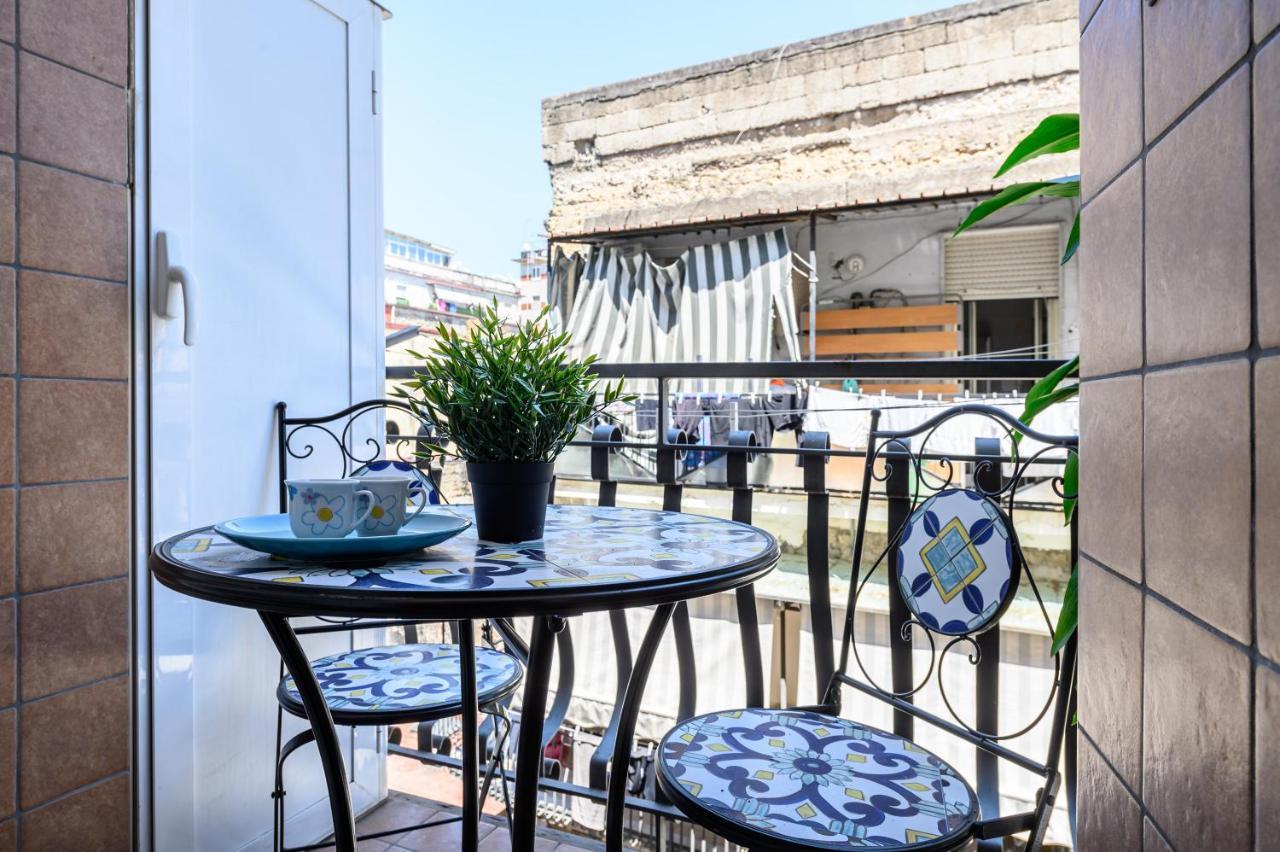 Casa Bea Apartment Наполи Екстериор снимка