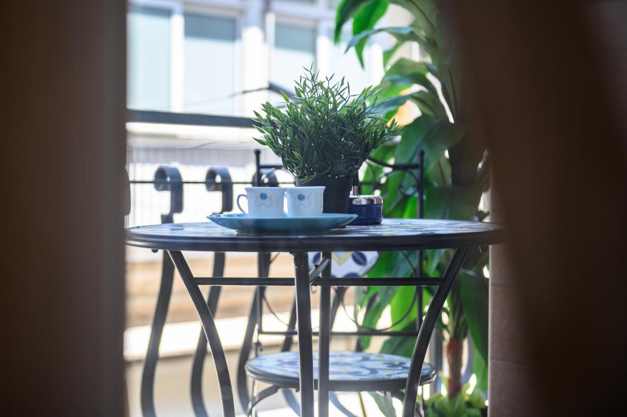 Casa Bea Apartment Наполи Екстериор снимка