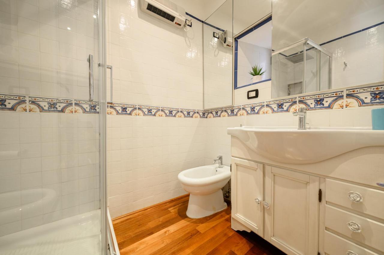 Casa Bea Apartment Наполи Екстериор снимка